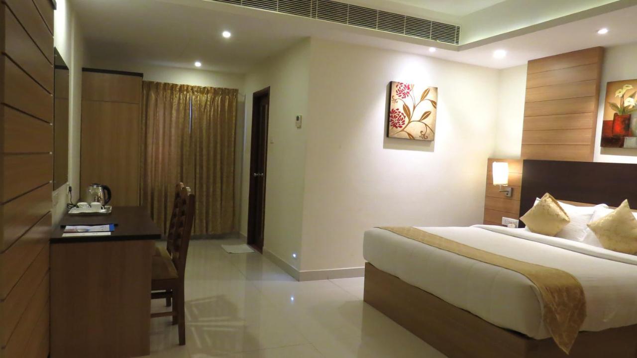 Hotel Rajadhani Thiruvananthapuram Eksteriør bilde